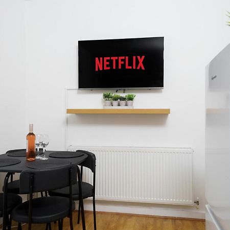 Apartament Cozy 2-Bed Garden Flat, With Free Private Parking, Wembley Londyn Zewnętrze zdjęcie