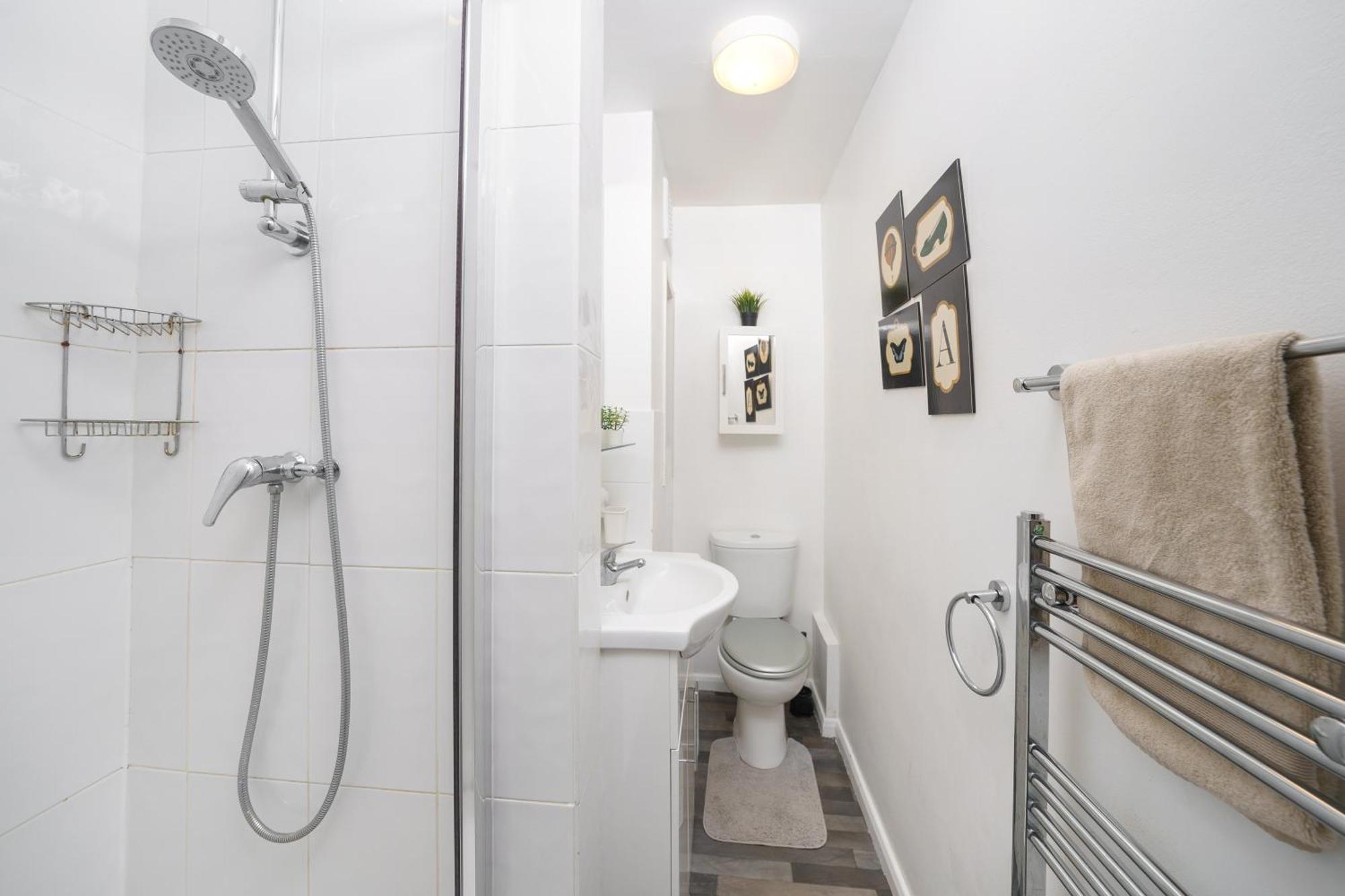 Apartament Cozy 2-Bed Garden Flat, With Free Private Parking, Wembley Londyn Zewnętrze zdjęcie