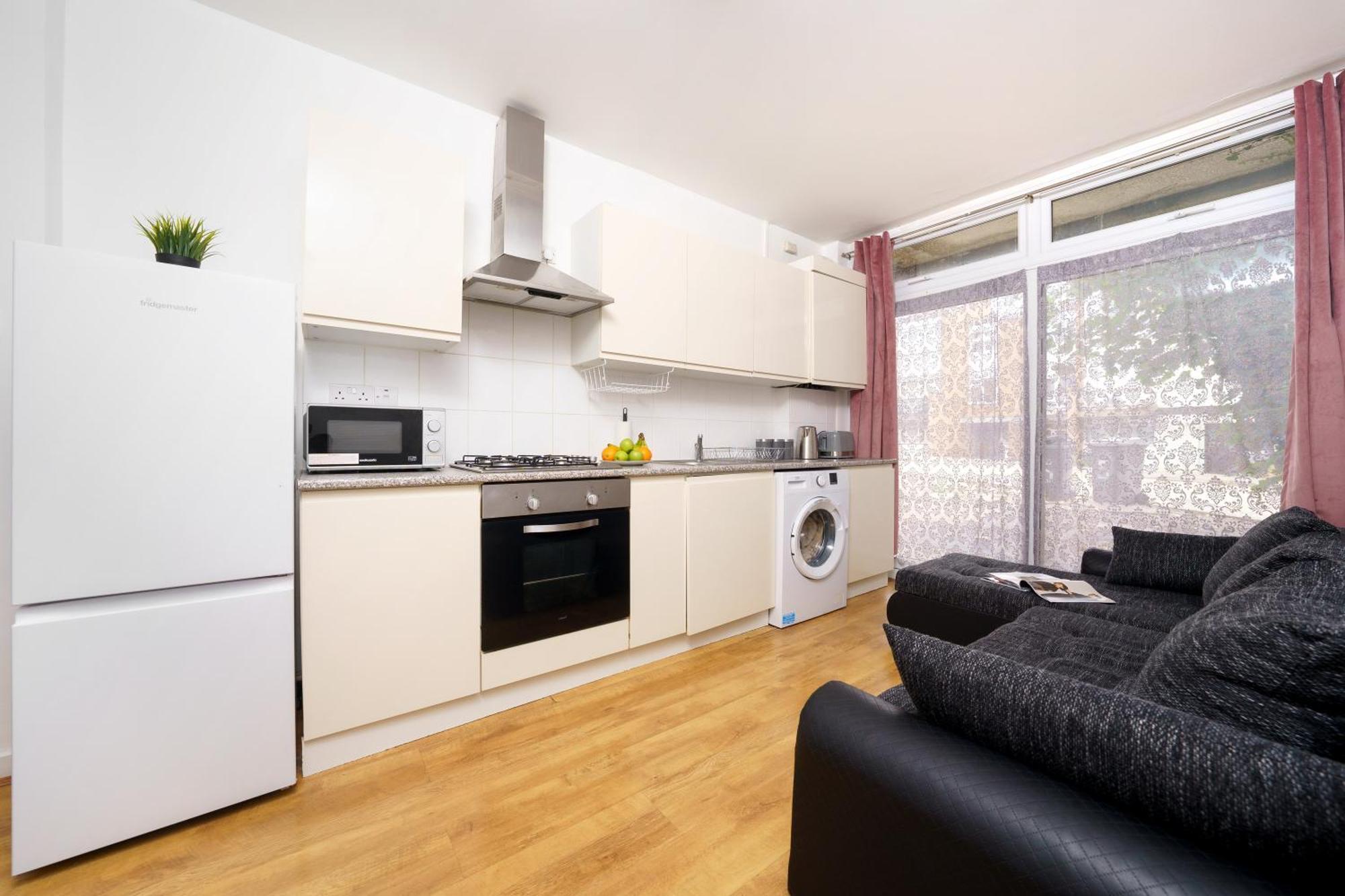 Apartament Cozy 2-Bed Garden Flat, With Free Private Parking, Wembley Londyn Zewnętrze zdjęcie